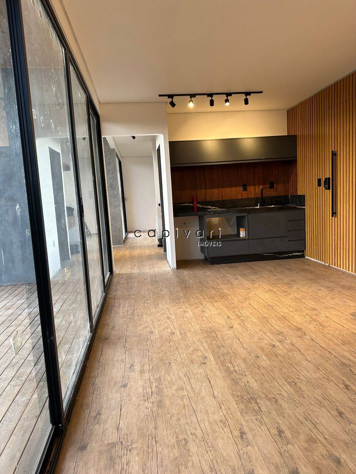 Casa à venda com 5 quartos, 216m² - Foto 22